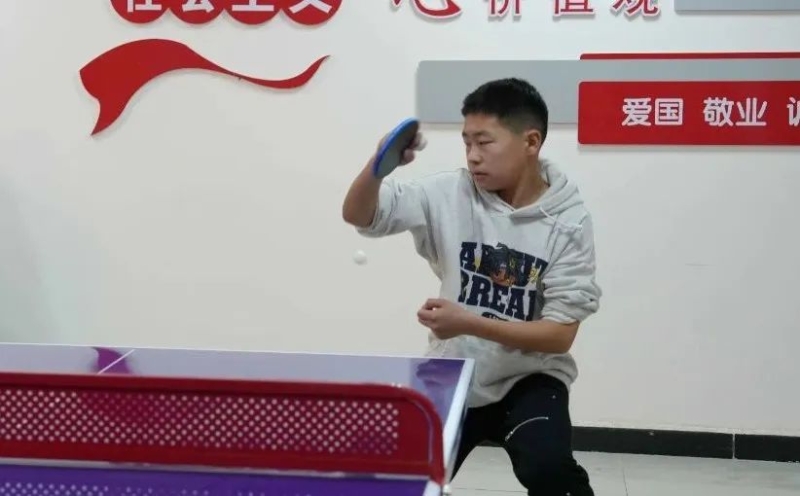 许多人对他