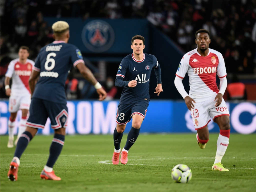 他为了金钱 他为了金钱